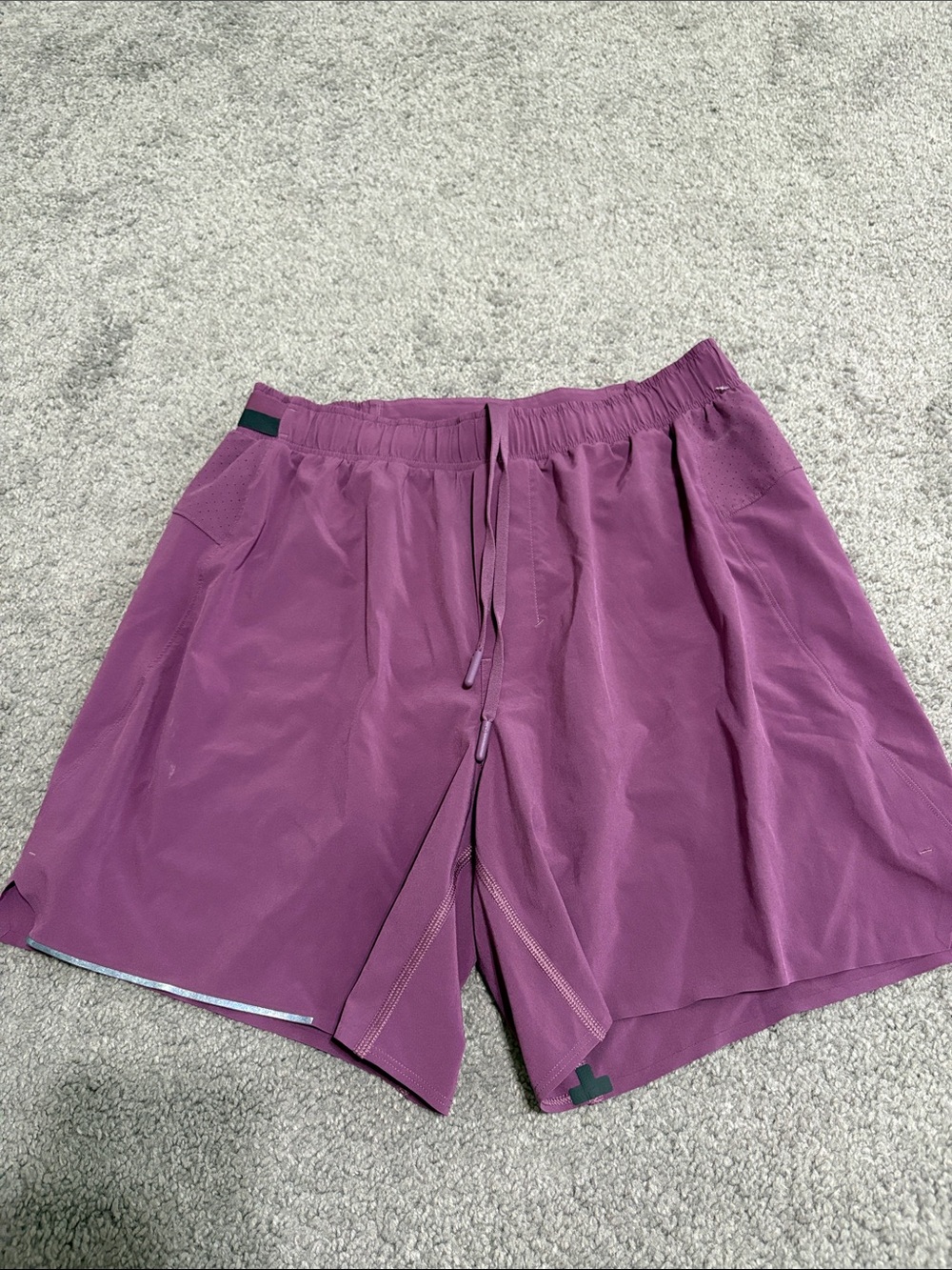 Lululemon Shorts Men Large Purple Solid Surge Running Reflective Pockets Gym M